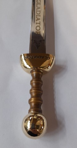ABRECARTAS GLADIATOR
