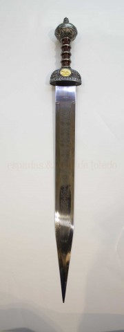 ESPADA ROMANA CON VAINA