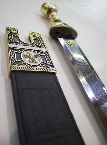 ESPADA JULIO CESAR (ORO) CON VAINA