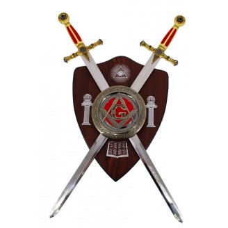 ESCUDO DE MADERA MASÓNICO CON ESPADAS PUÑO ROJO